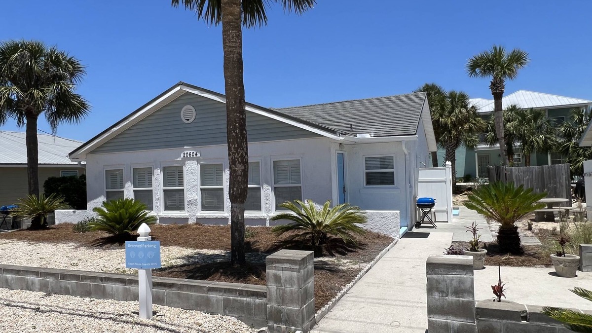 Laguna Beach Estates Cottage | Family Vacation Beach Cottage ~ Across from the Beach