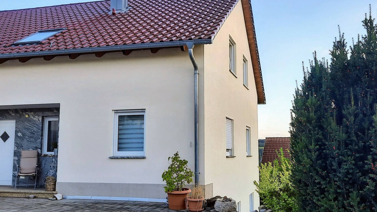 Gruensfeld Apartment | Family vacation apartment with private terrace, W-Lan, pet-friendly.