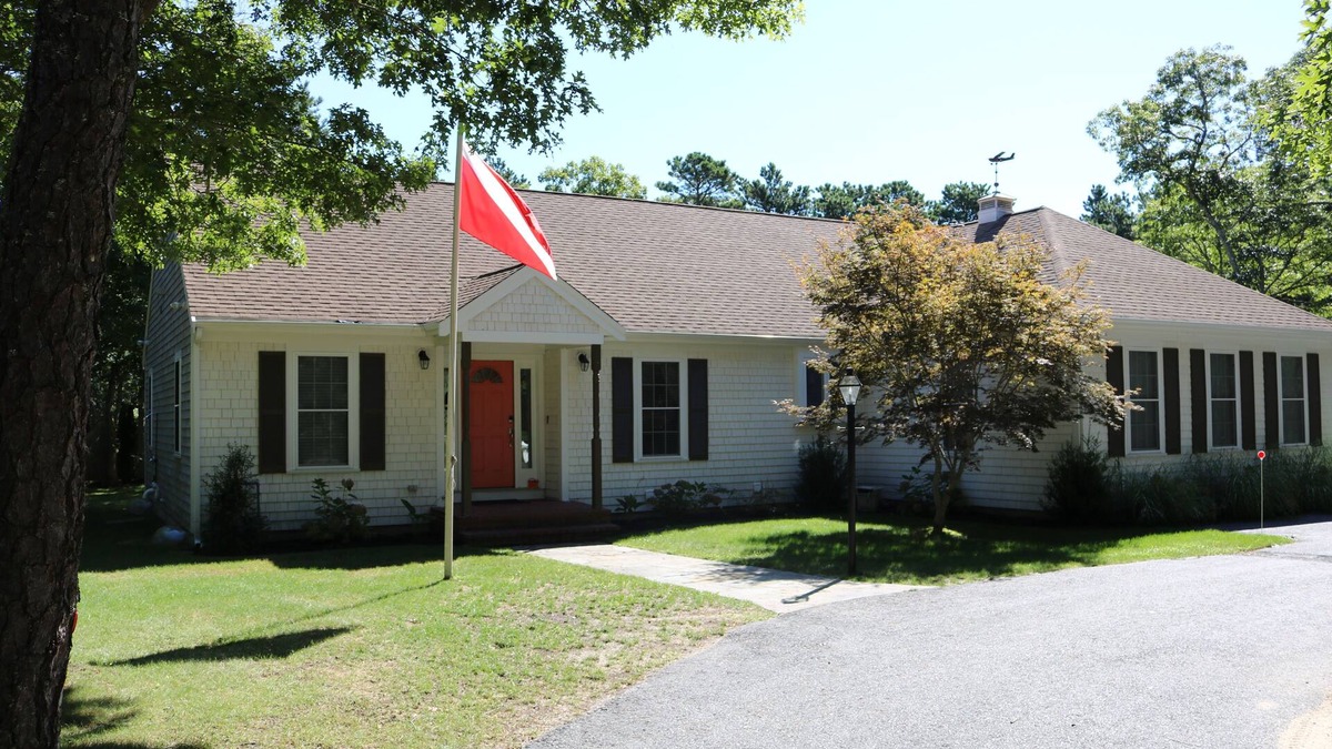 South Orleans House | Family Vacation Dream! Firepit, Outdoor Kitchen & Central AC