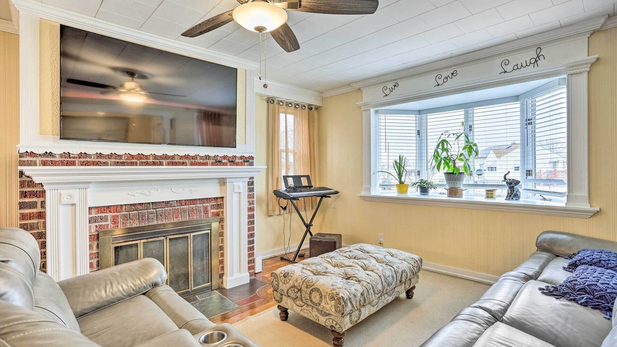 Gibbstown House | Family Vacation Rental: 18 Mi to Philadelphia