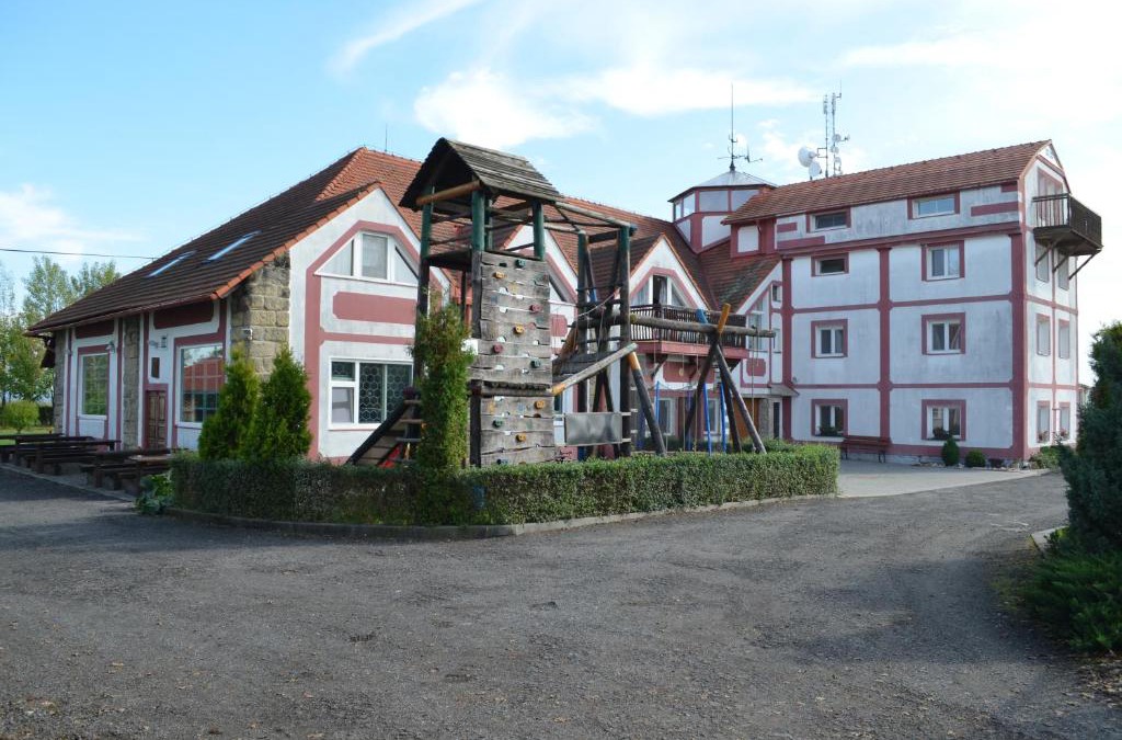 Bakov nad Jizerou Hotel | Famozclub