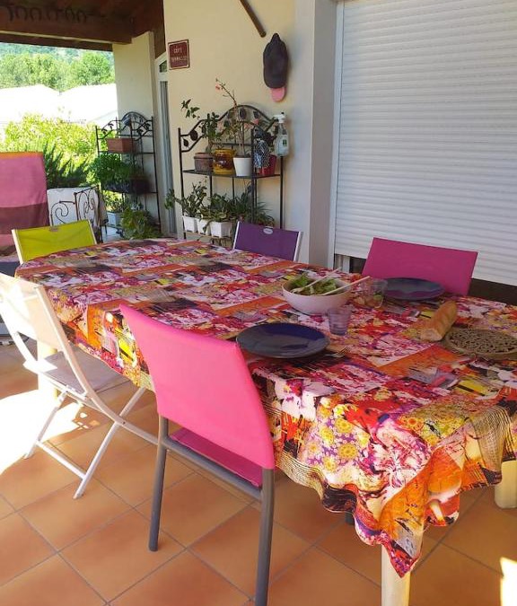 La Roche-de-Glun Bed & Breakfast | Fan 36B