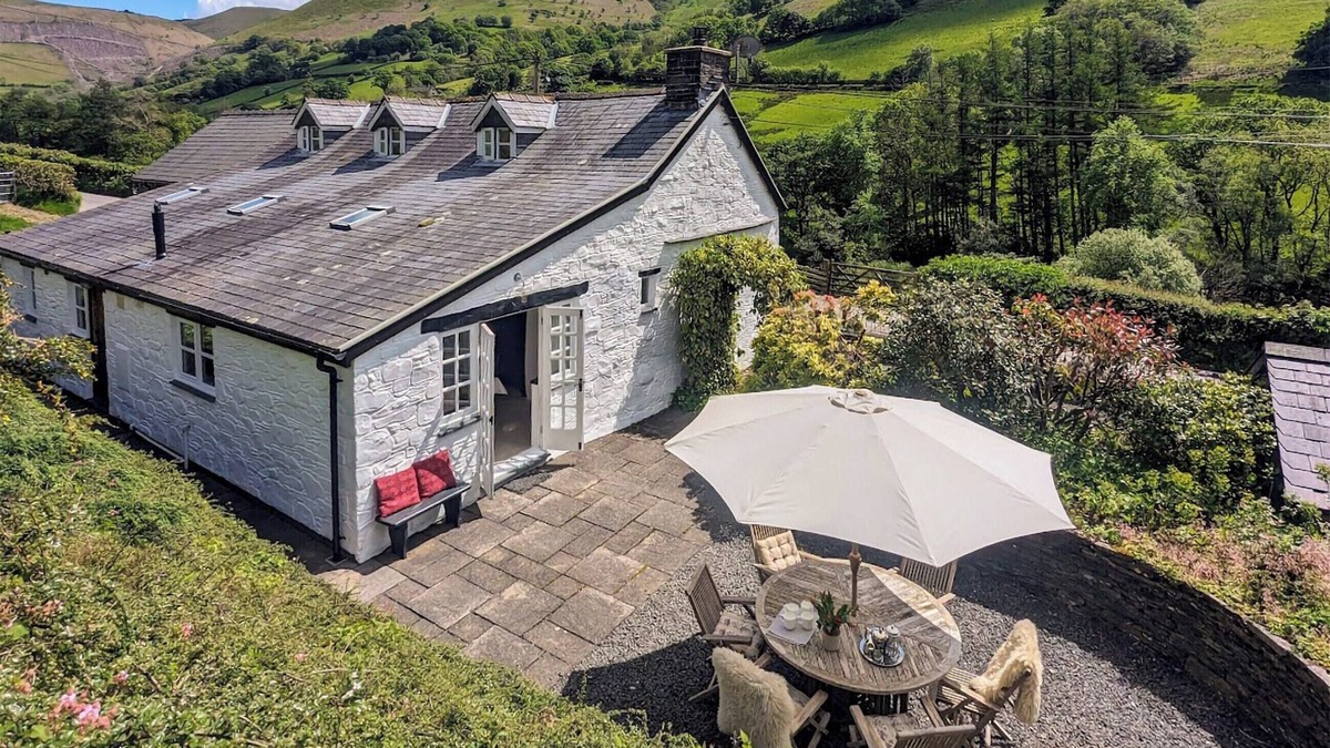 Mawddwy Cottage | Fancy staying in the Mawddwy Valley in Snowdonia National Park.