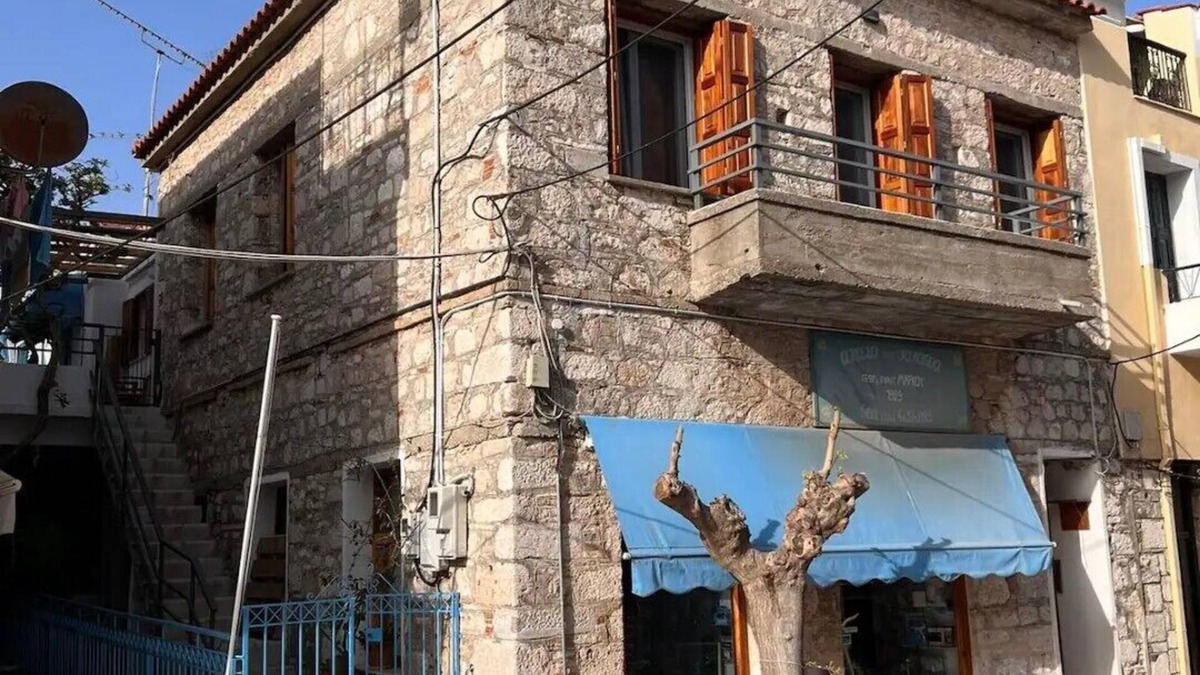 Pythagorion House | Fancy 4-bedroom family summer house in Pythagoreio.