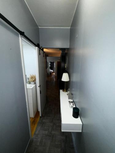 Hunters Point Apartment | FANCY APT SUBWAY CROSSING STREET - Best Location