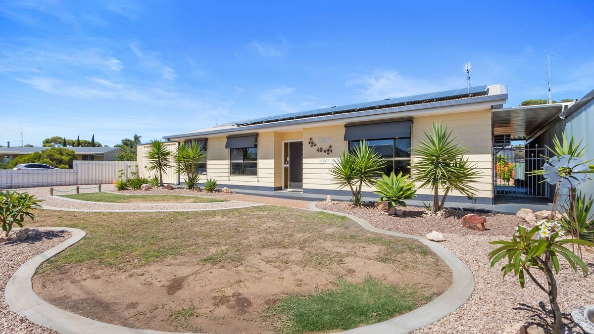 Moonta Bay House | Fancy Moonta Bay North Terrace