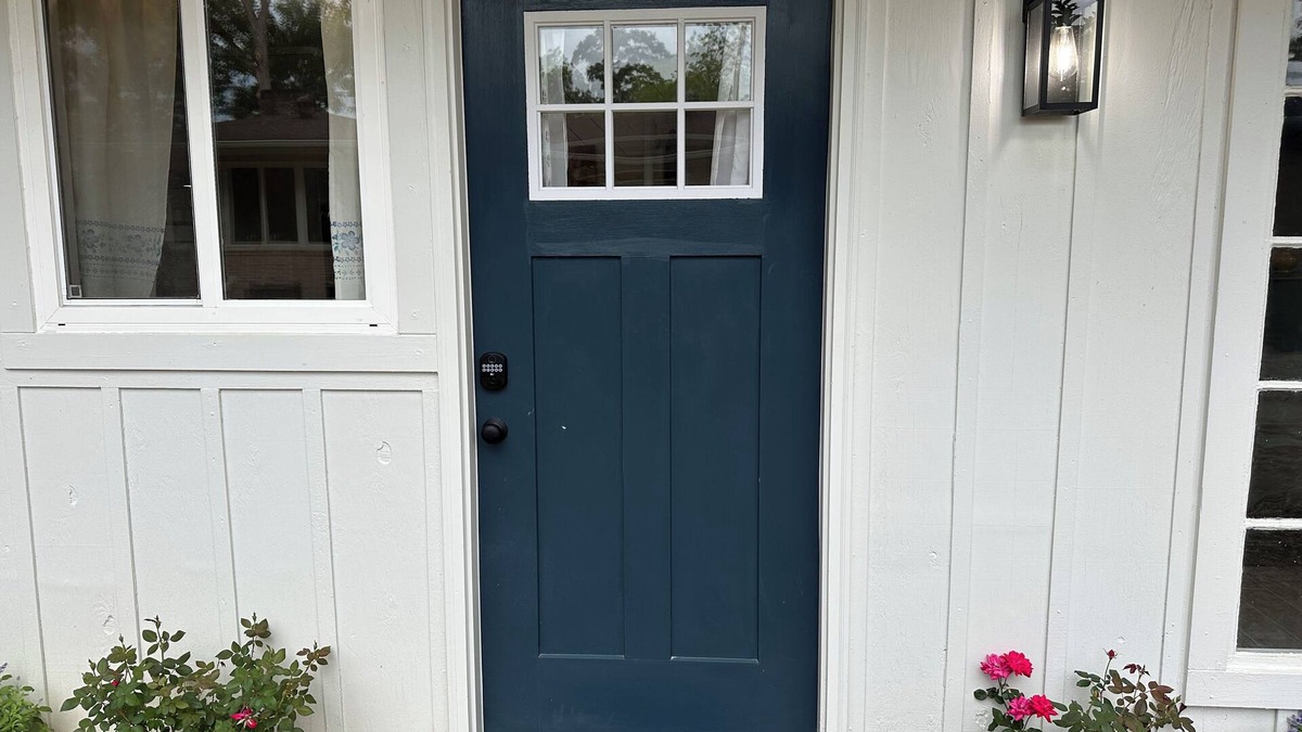 Summit Cottage | Fancy Nancy’s cottage in the heart of Summit, located near shops and restaurants