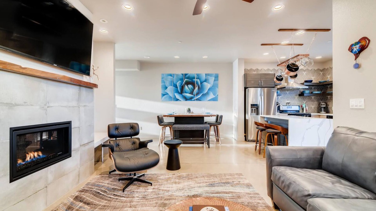Old Town North House | Fancy Townhome near Old Town, Breweries and River!