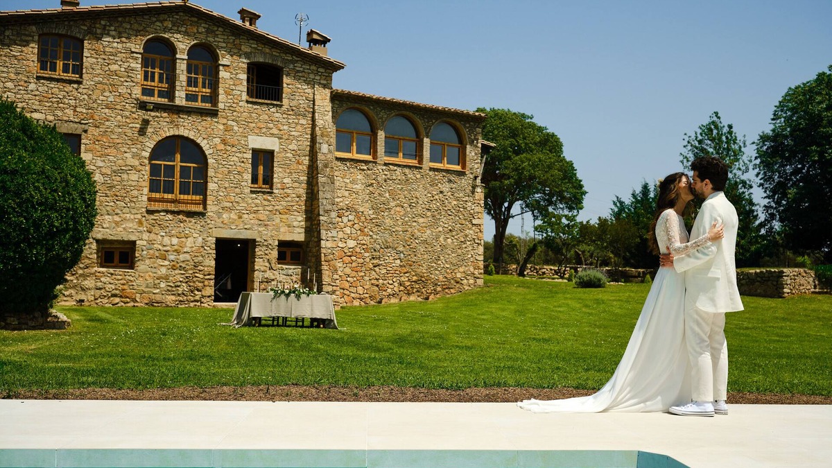 Serinya Other | Fantástica Masía Rodeada de más de 10.000 m2 de Jardín con una Preciosa Piscina