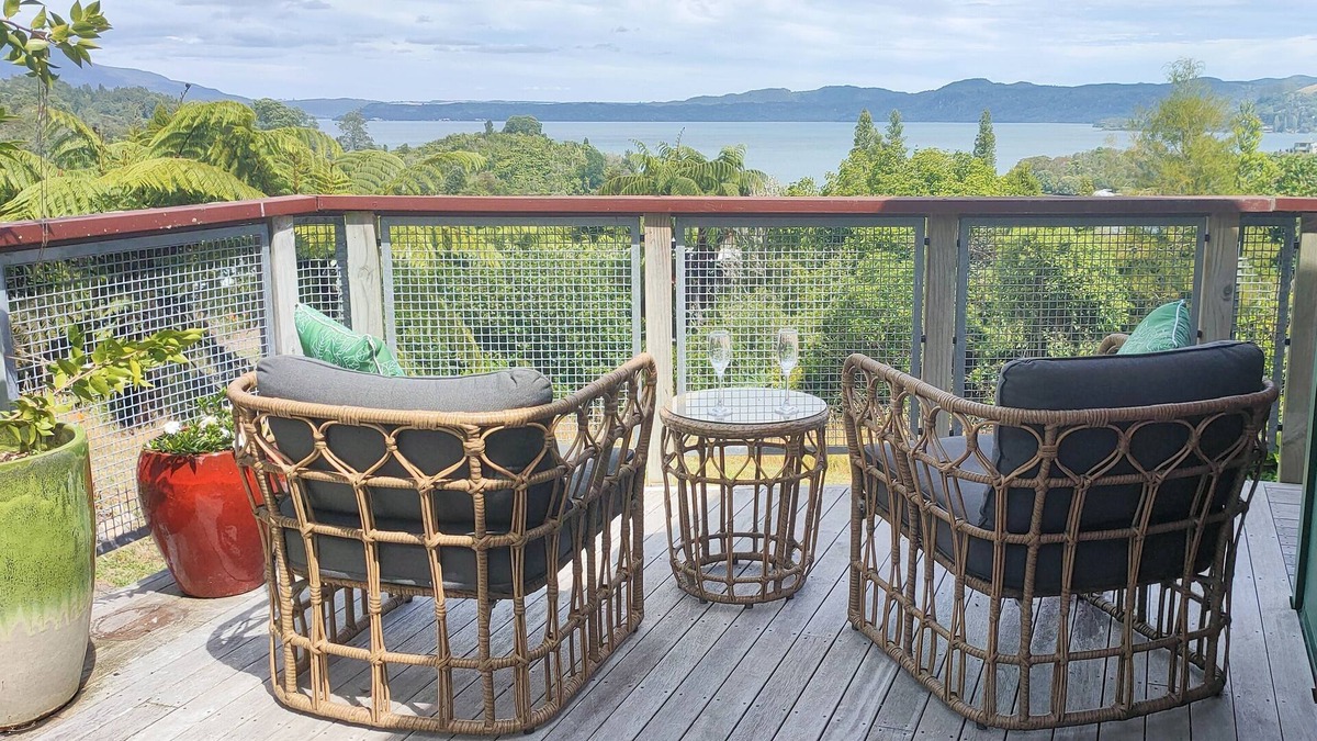 Lake Tarawera Apartment | Fantail Loft at Lake Tarawera - a perfect antidote to the stresses of life