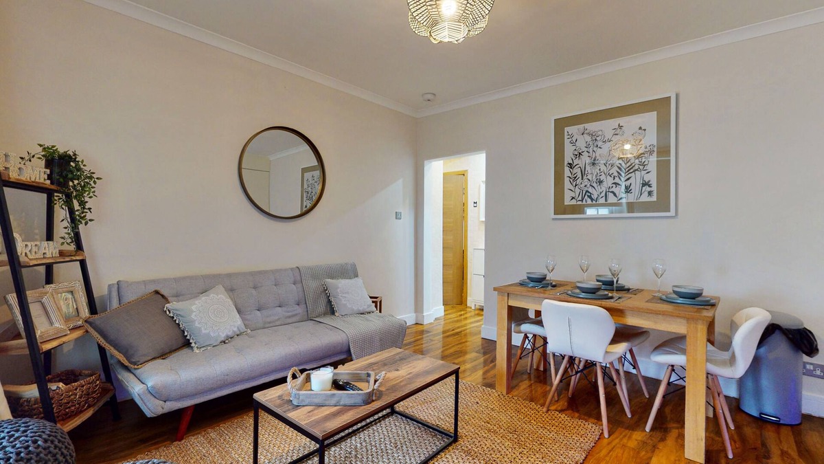 North Kensington Apartment | Fantastic 2 bedroom flat near to Notting Hill