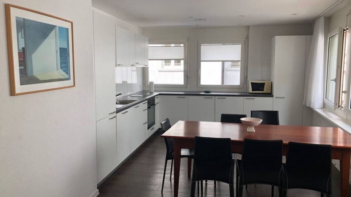 Muhlebach Apartment | Fantastic 2BR executive flat 100sqm (Mainau 6)
