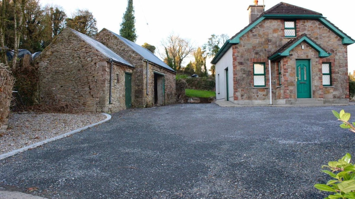 Glen of Aherlow House | Fantastic 3-bedroom house with WiFi in Thurles