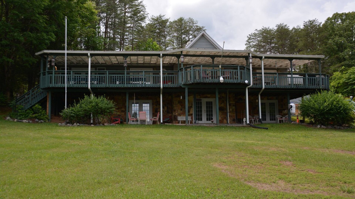 Bumpass House | Fantastic 4 Bedroom, 3 Full Bath, Gorgeous Lot! Gazebo, Boat House, Private Ramp