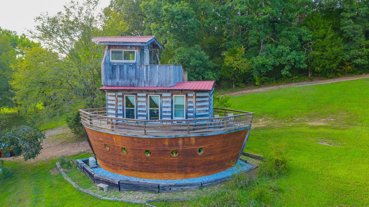 Springfield Boat Rental | Fantastic Ark minutes away from Nashville
