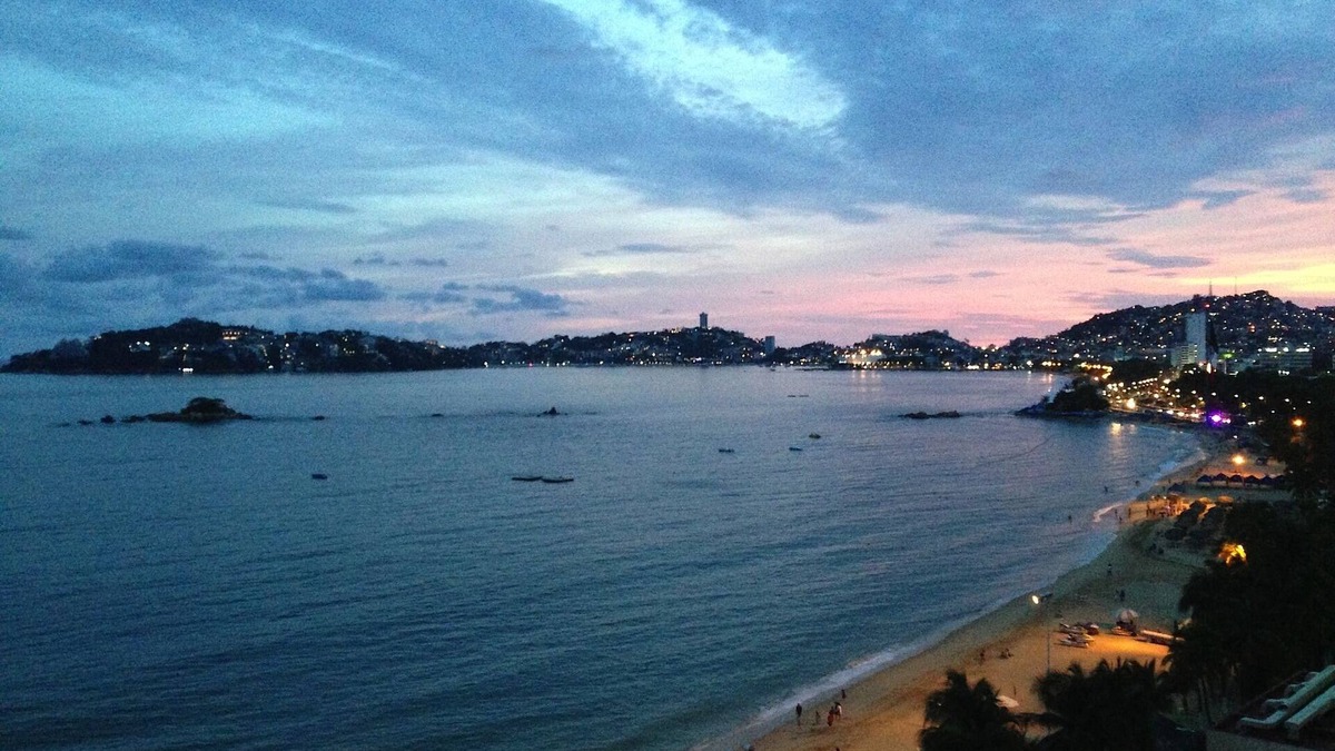 Costera Acapulco Condo | Fantastic Beach Front 3 bedroom Condo 2