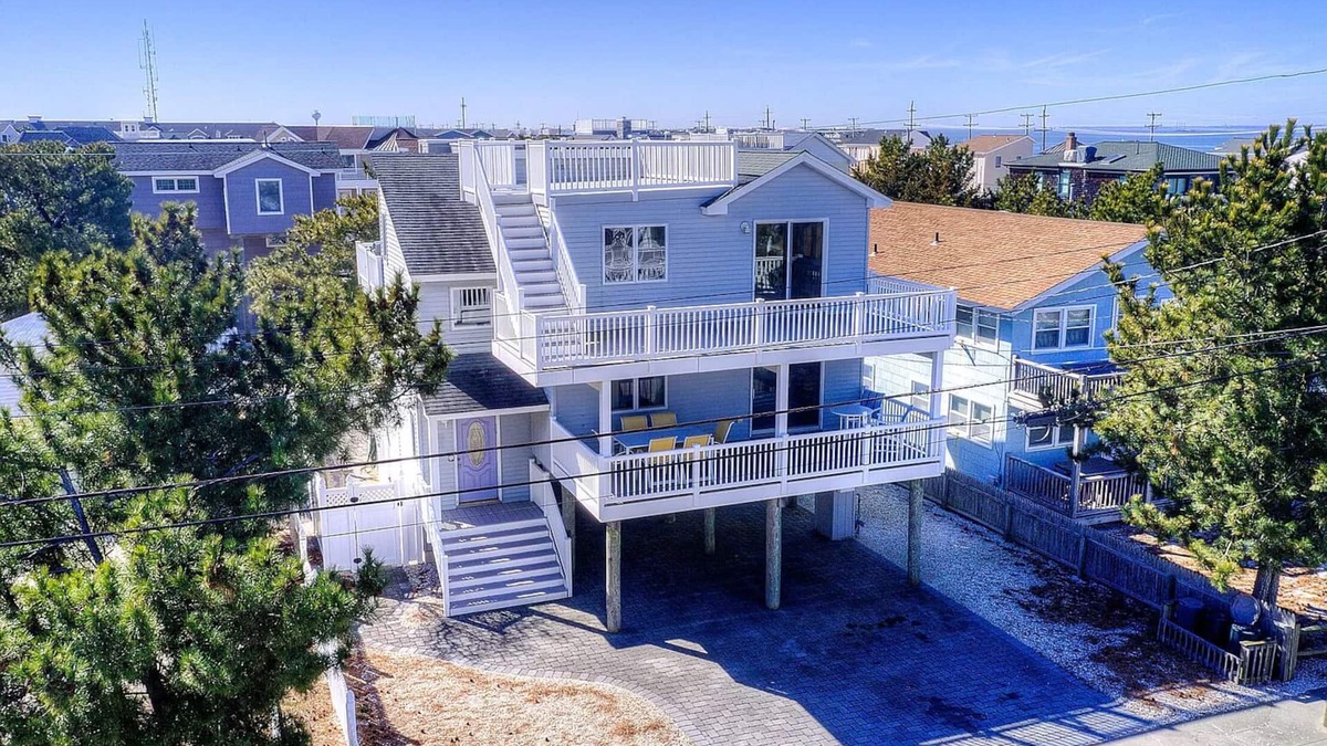 North Beach Haven House | Fantastic Beach Block House With Heated Pool!