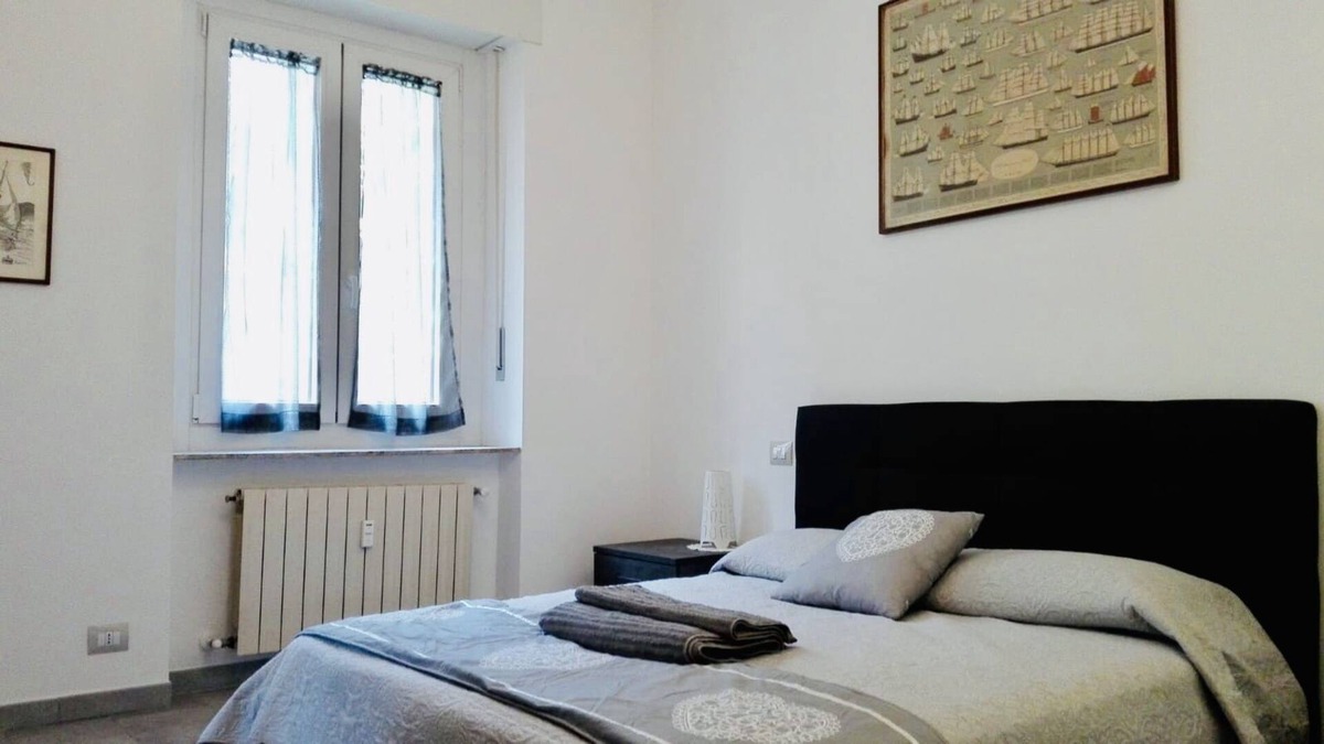 Cit Turin House | Fantastic double bedroom with en suite bathroom