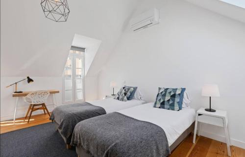 Penha de Franca Apartment | Fantastic Duplex in Private Condominium at Graça