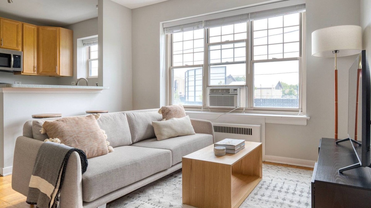 Evanston Apartment | Fantastic Evanston 1BR w/Courtyard, nr Northwestern Beach, by Blueground