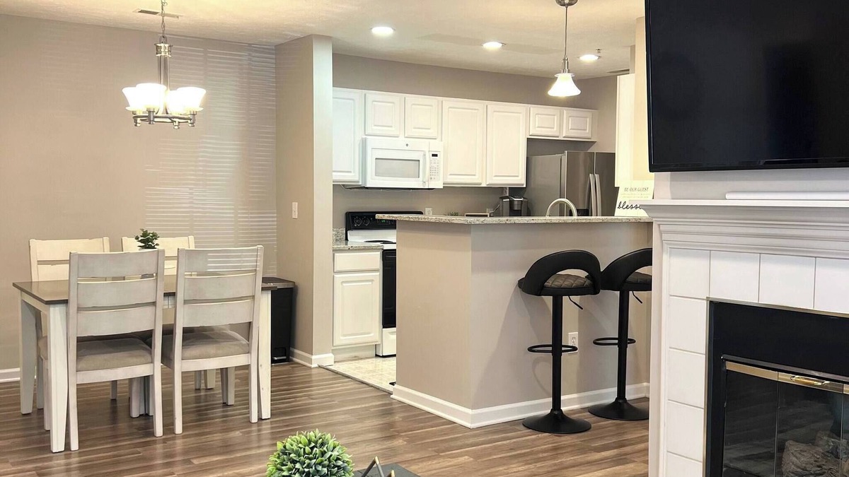 Strongsville Condo | Fantastic Get Away Condo In Strongsville!