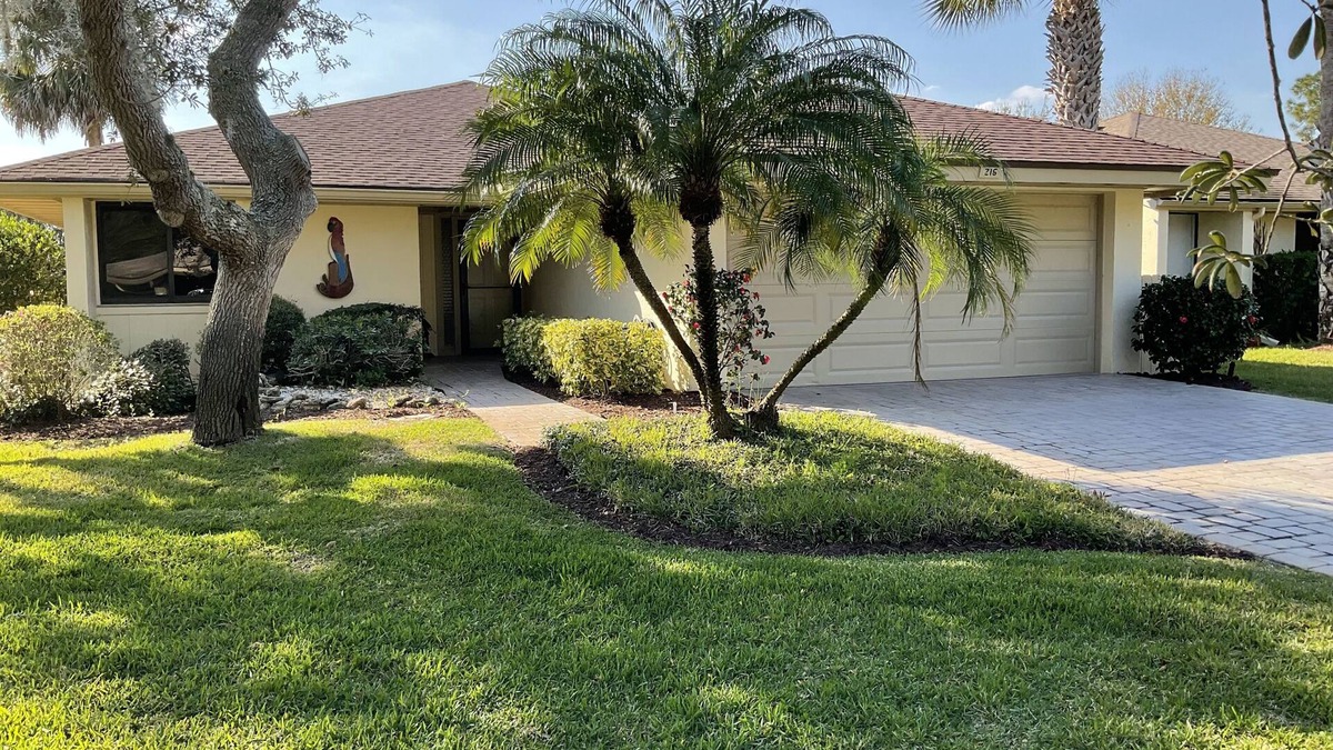 New Smyrna Beach House | Fantastic Golf Course View, 10 min to the beach, 1 hour 20 to the theme parks