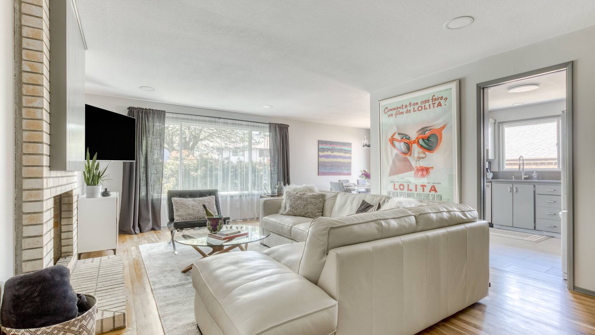 West Haven-Sylvan House | Fantastic Launching Pad for all that Portland Offers!