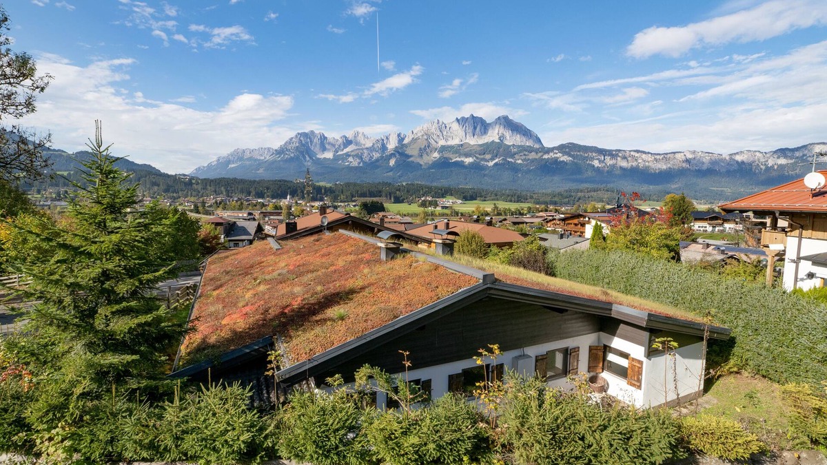 Oberndorf in Tirol Ski Chalet | Fantastic mountain view chalet, 10 min to Kitzbühel, ski in ski out, 8 persons
