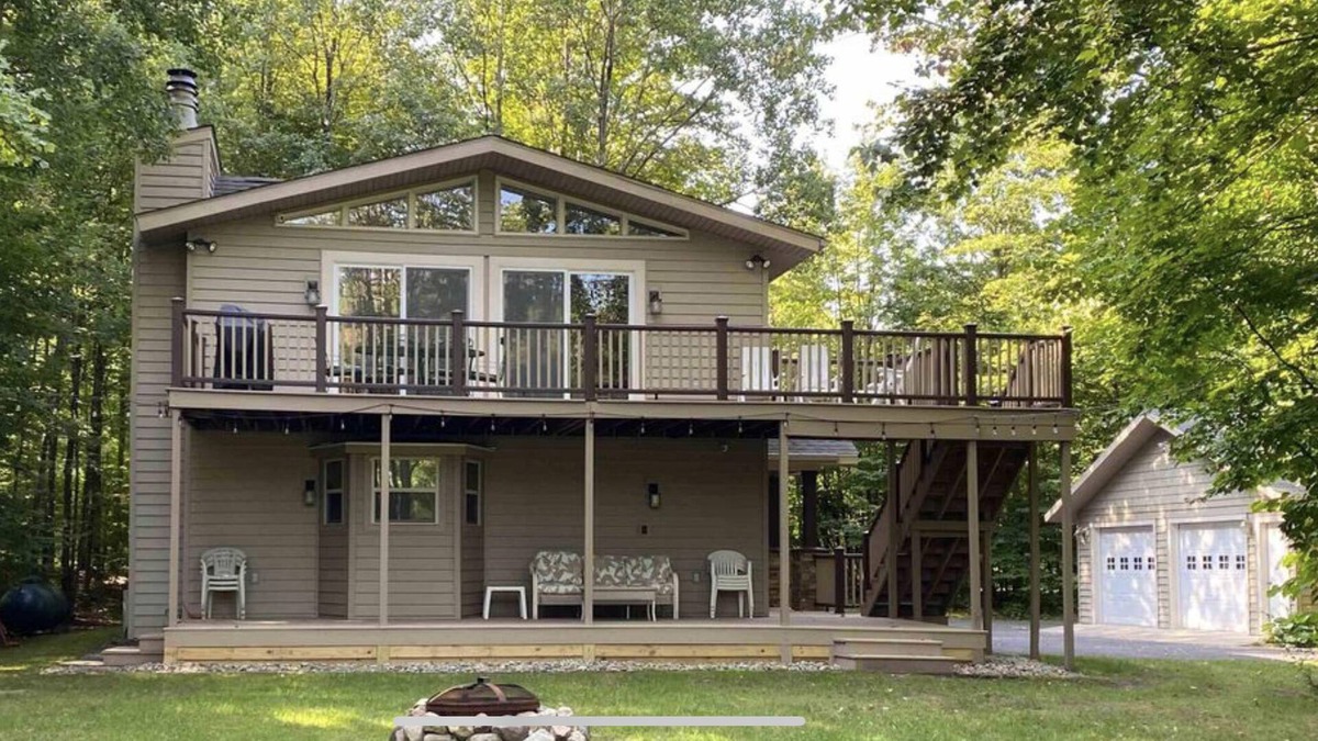 Mancelona Ski Chalet | Fantastic NEW Schuss Mountain location for a Pure Michigan get-away!