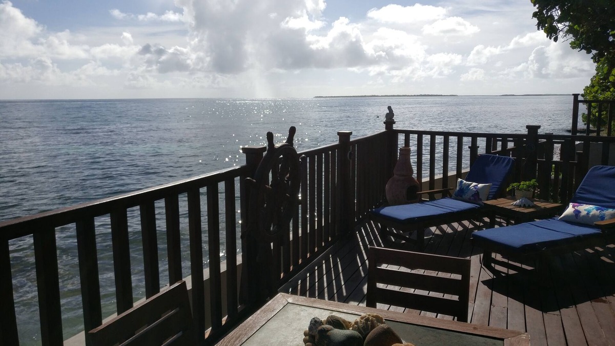 Dickenson Bay House | Fantastic Ocean Front Home 5 min walk to Kite Surf Antigua & Jabberwock Beach