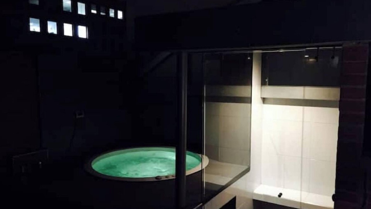 La Castellana Apartment | Fantastic Penthouse Jacuzzi Loft
