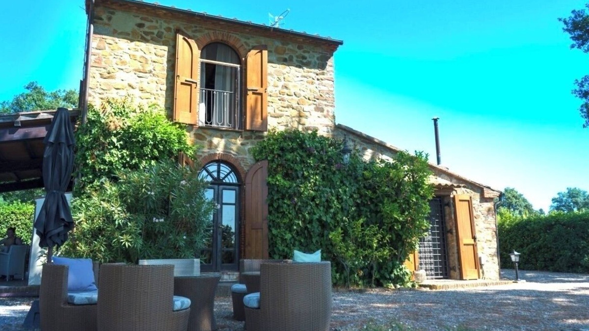 Caldana House | Fantastic Tuscan villa in a secluded location with pool and outdoor kitchen, close to the sea