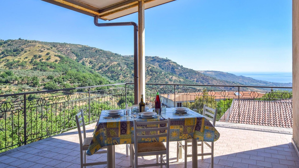 Montepaone Lido Apartment | Fantastic view and central location.