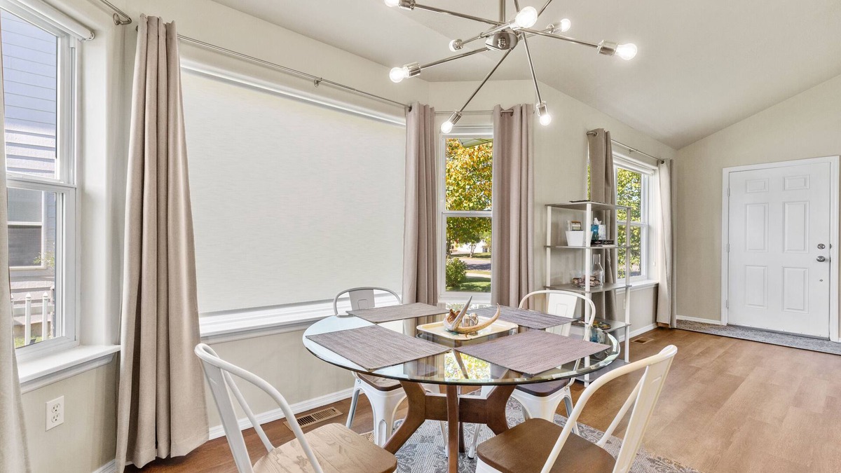 Bozeman House | Fantastic VRBO! Immaculate 2BR, 1BA house, garage