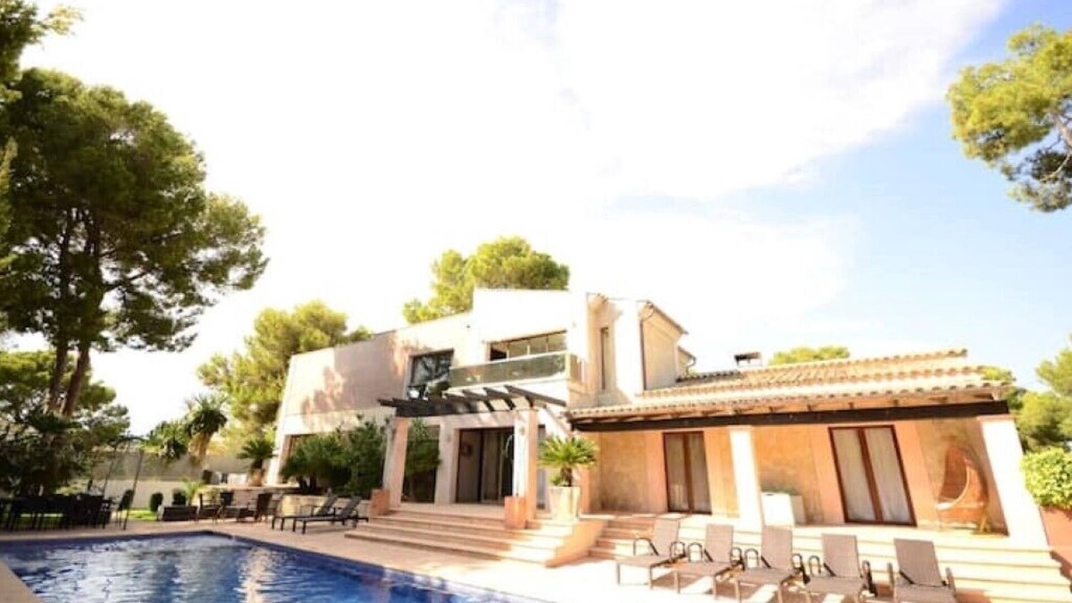 Torrenova House | Fantastica Casa Cerca Playa con Piscina y Terraza