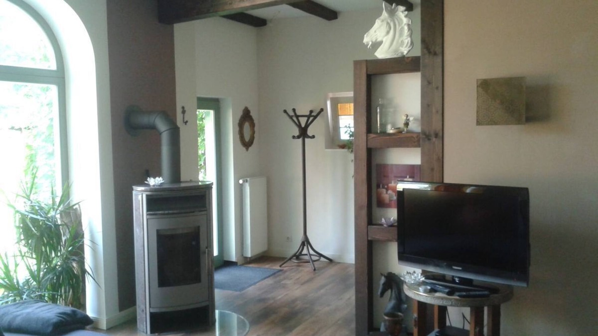 Winsen Condo | Fantastically beautiful and quietly located apartment centrally located between Hamburg + Lüneburg