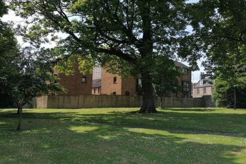 Kirkcaldy Apartment | Faodail, 1 Bed Studio apartment at Ravenscraig Castle and Park