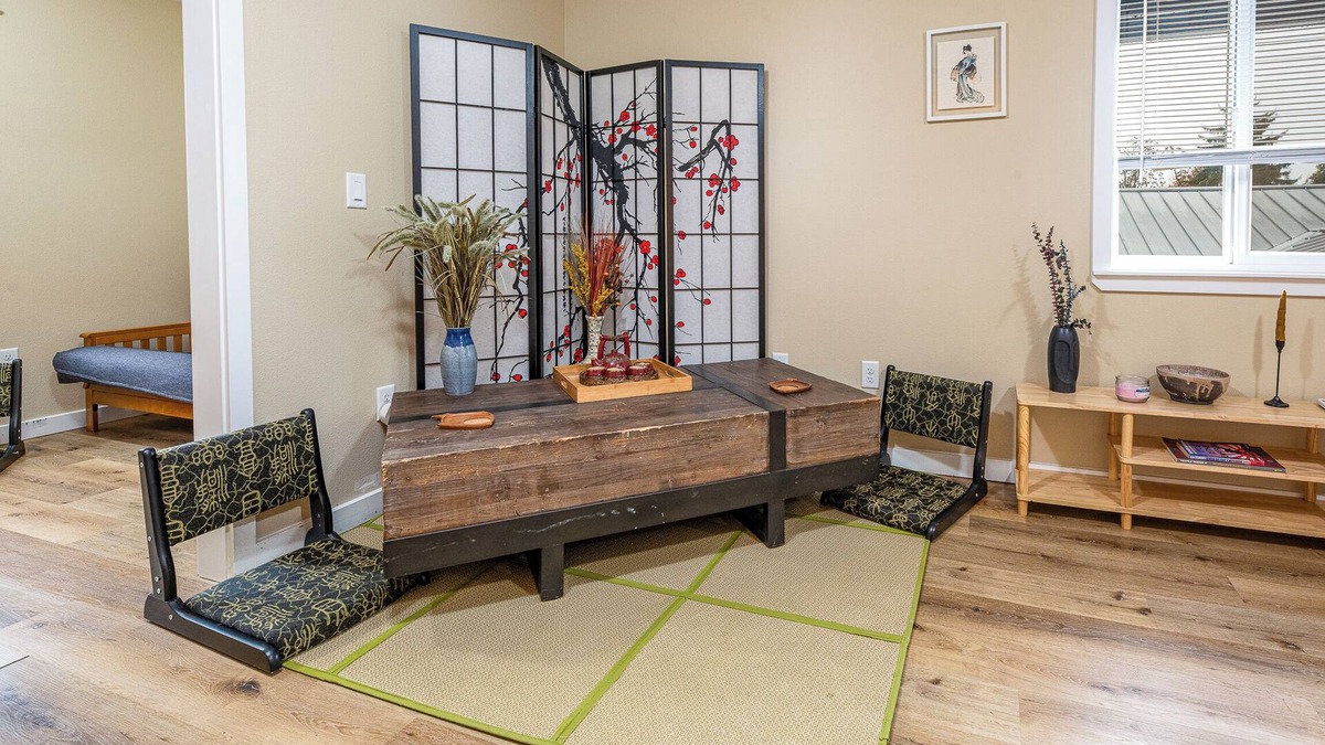 Southeast Salem Apartment | Far East Escape: Zen apartment, Japanese tea table