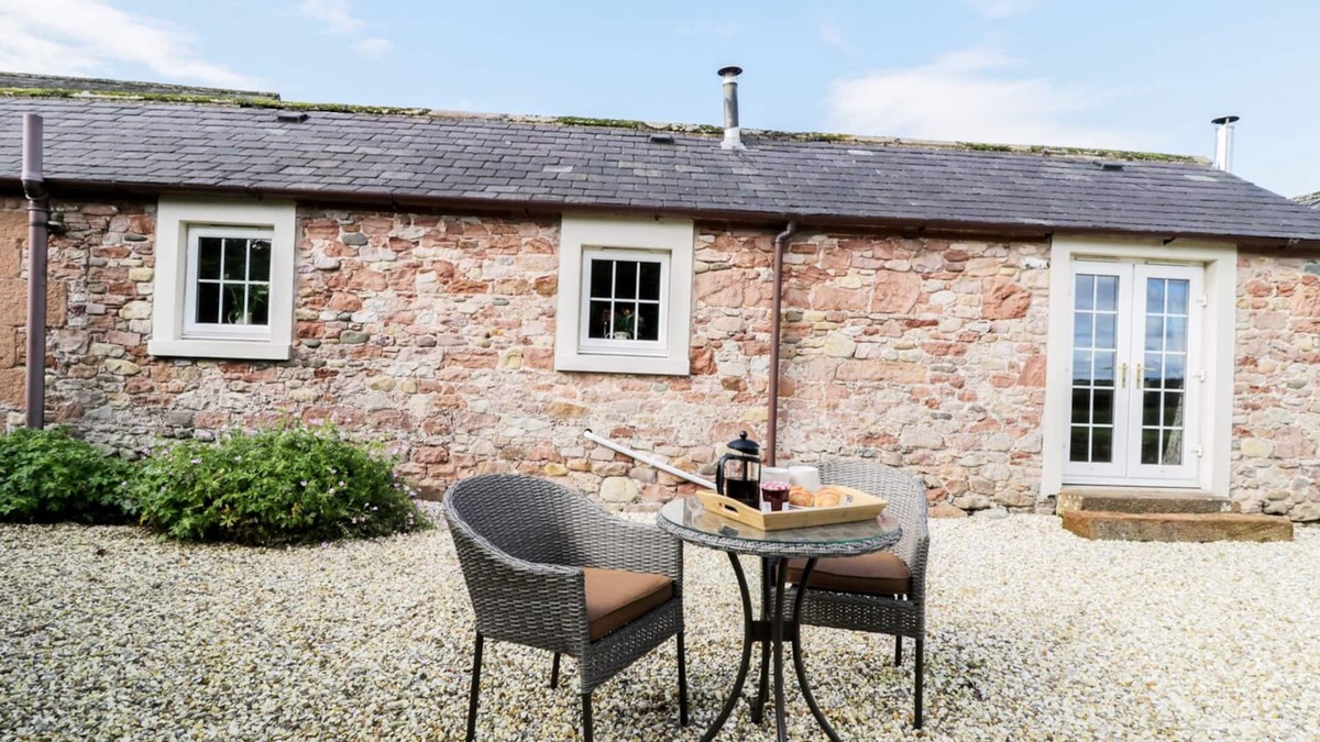 Hethersgill Cottage | FARAWAY COTTAGE, romantic, character holiday cottage in Kirklinton