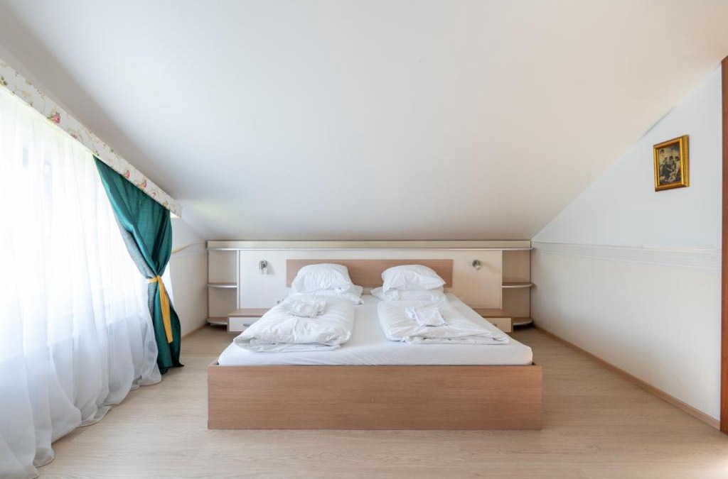 Haslau-Maria Ellend House | FarawayHomes Aparthotel Near Vienna Airport - Anytime Self Check-In