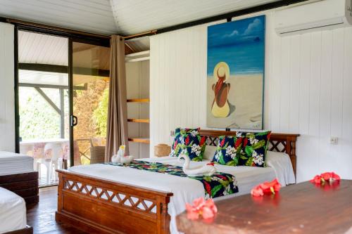 Moorea-Maiao House | Fare miti access private white sand beach