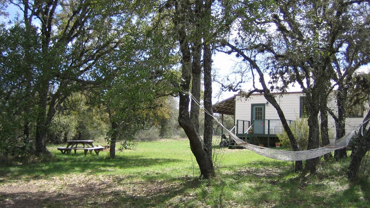 Utopia Cottage | Farhaven Guest Cottage