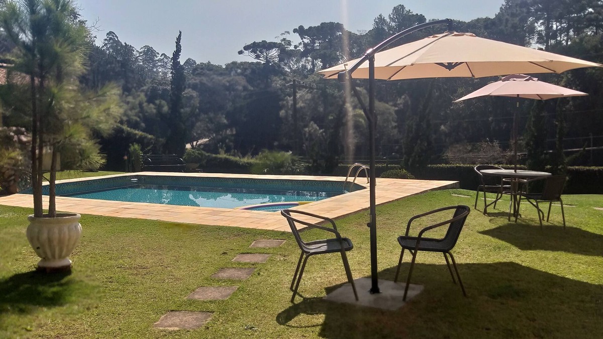 Itapecerica da Serra House | Farm. Beautiful view of the woods and lake. 40 mins S. Paulo. Simple and cozy.