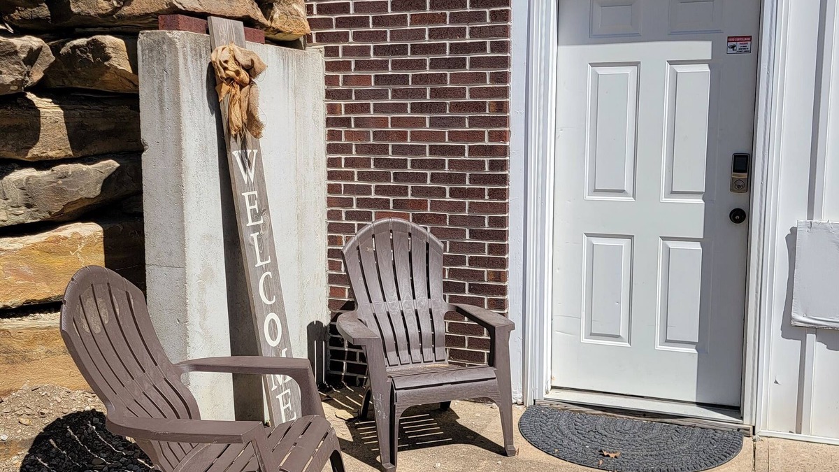 Shawnee Apartment | Farm Charm