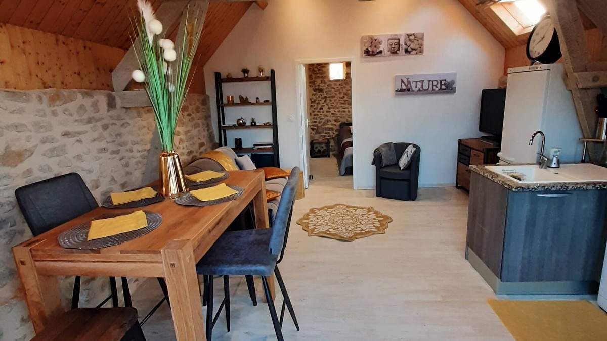 Sarlat-la-Caneda House | Farm cottage with swimming pool in the hills above Sarlat