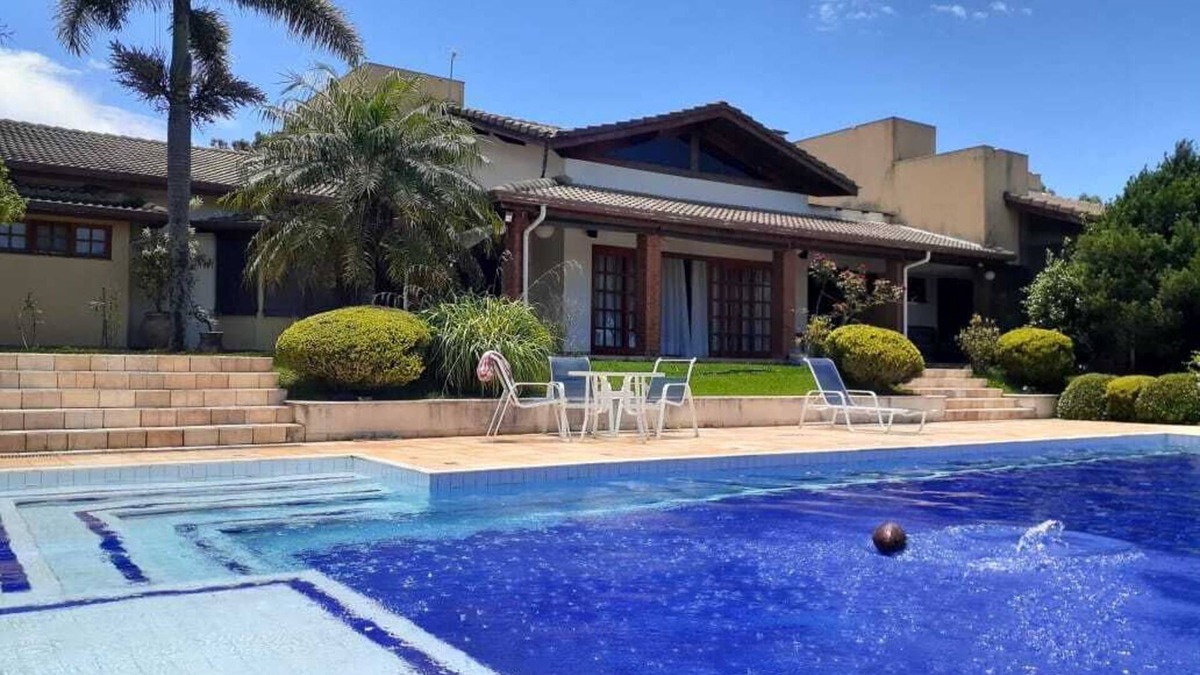 Pinhalzinho Cottage | Farm, country house, wifi, heated pool, leisure!