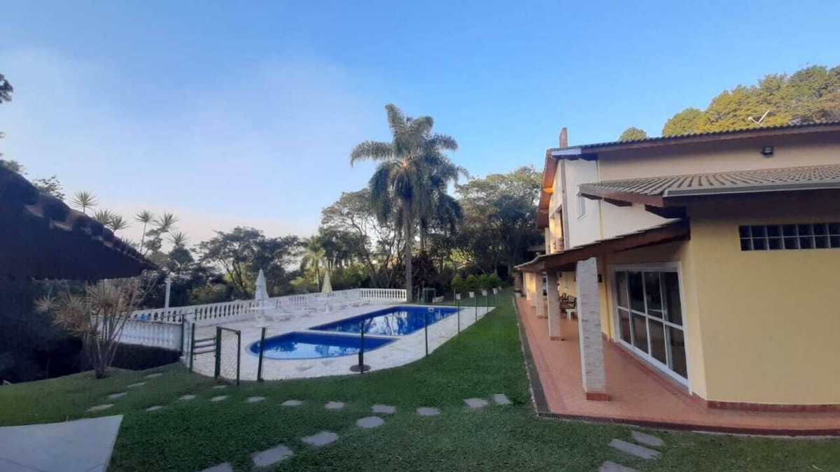Sao Roque House | Farm/Country House Leisure pool, open-plan kitchen, fireplace, Gated Condo.