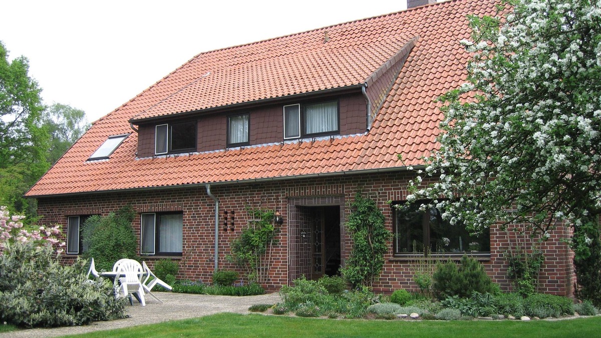 Schneverdingen Apartment | Farm guesthouse in the Lüneburg Heath, located at the NSG, dog by arrangement
