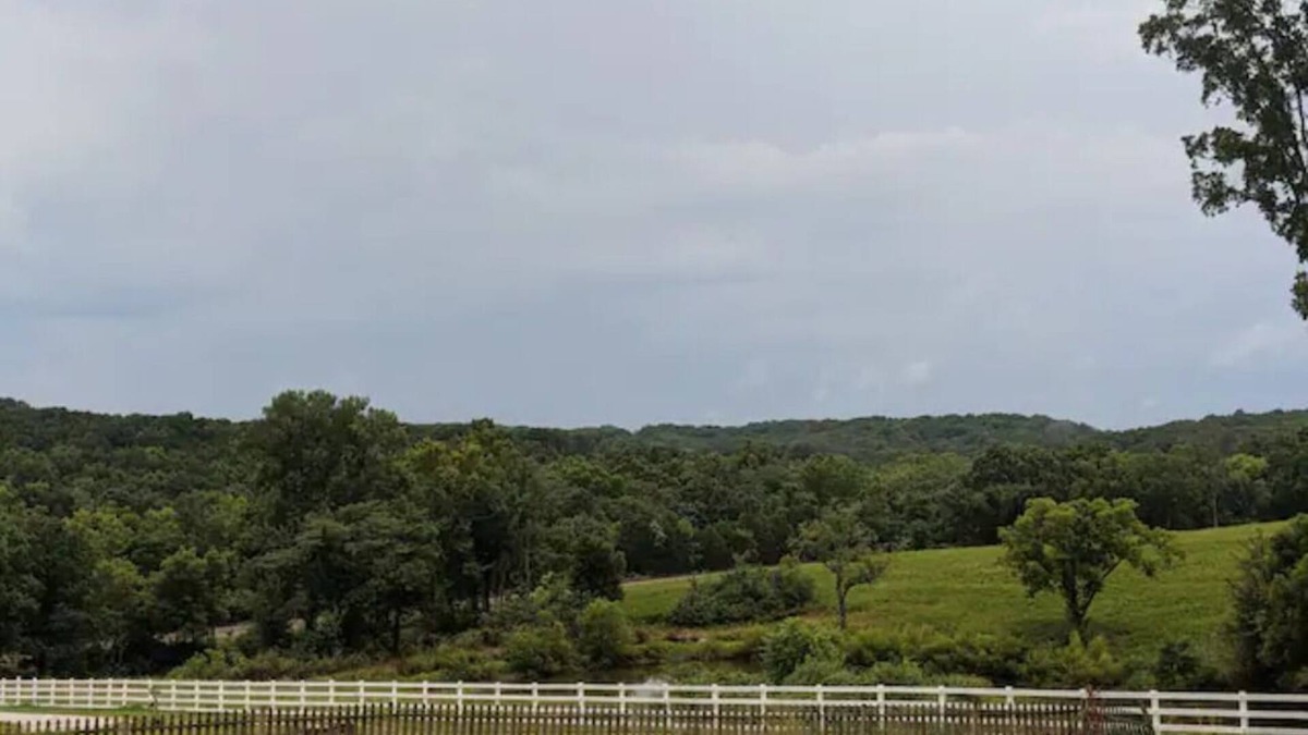 Union Cottage | Farm Guesthouse with goats and sheep; close to canoe