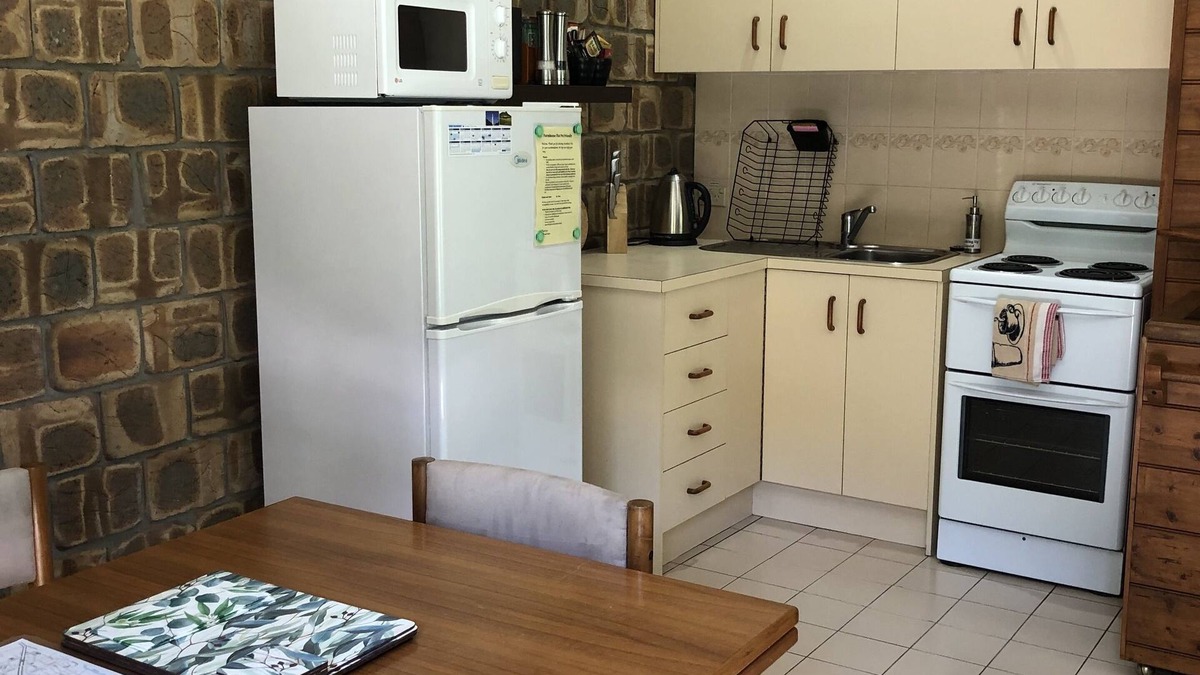 Warrnambool Apartment | Farm House Flat Pet Friendly